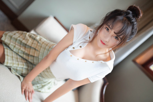 1703255 (a): :5400x3600
